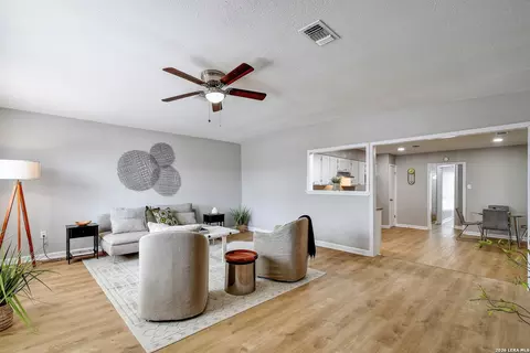 5310 Shadow Lk, San Antonio, TX 78244