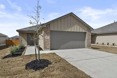 15507 Mint Patch Mdw, Von Ormy, TX 78073
