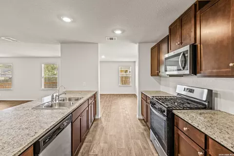 1011 Pacific Monarch, San Antonio, TX 78253