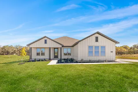 139 Pradera Rdg, Floresville, TX 78114