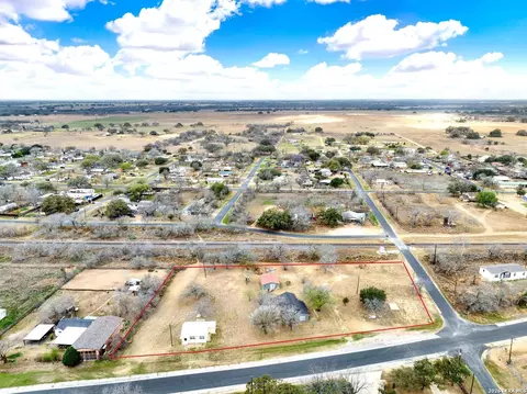 225255 285 San Antonio Ave, Pleasanton, TX 78064