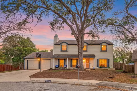 16226 Pinetree, San Antonio, TX 78247
