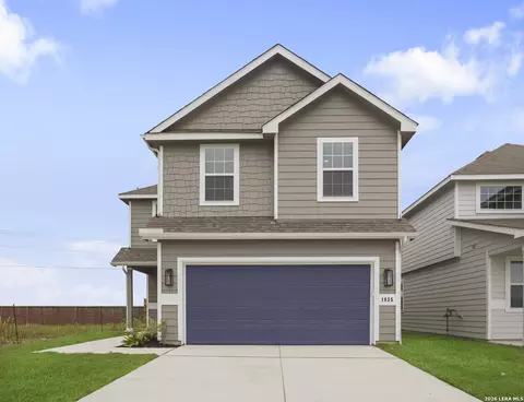 1935 Olivia Dr, New Braunfels, TX 78130