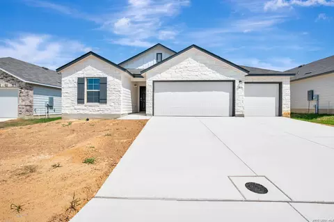 1036 Amber Lk, Seguin, TX 78155