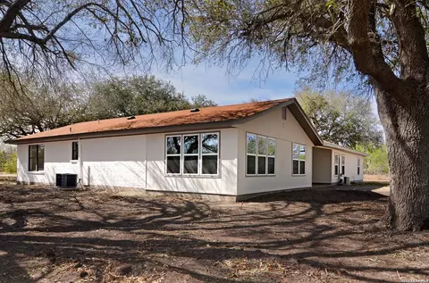Exterior - 202 Ranch Rd, Mathis, TX 78368 photo 9 of 9