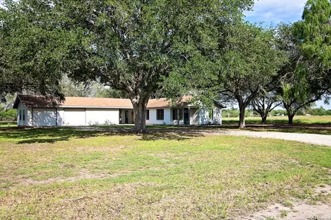 Exterior - 202 Ranch Rd, Mathis, TX 78368 photo 5 of 9