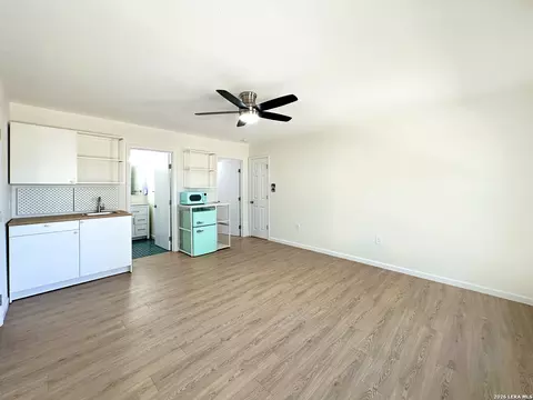 Living - 202 Ranch Rd, Mathis, TX 78368 photo 4 of 5