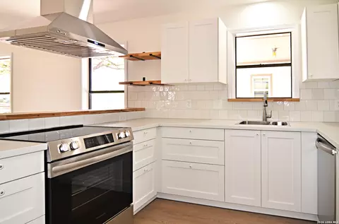 Kitchen - 202 Ranch Rd, Mathis, TX 78368 photo 5 of 6