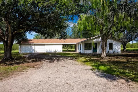 202 Ranch Rd, Mathis, TX 78368