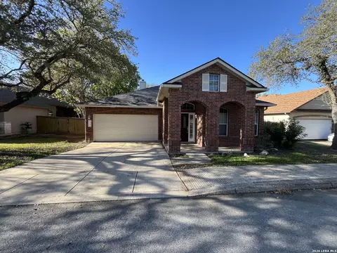 30 Amber Frst, Hollywood Park, TX 78232