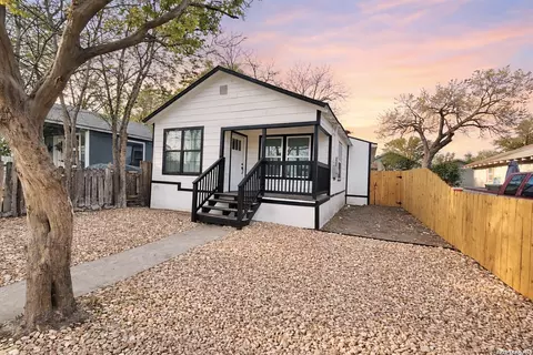 215 E Lubbock, San Antonio, TX 78204