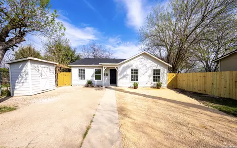 818 Hampton, San Antonio, TX 78220