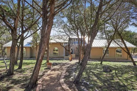 108 Brushy Dr, Ingram, TX 78025