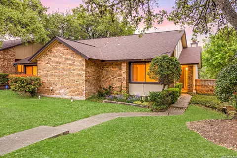 9334 Dover Rdg, San Antonio, TX 78250
