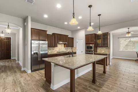 1082 Cedar Glen Dr, New Braunfels, TX 78132