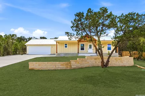 684 Appaloosa, Fischer, TX 78623