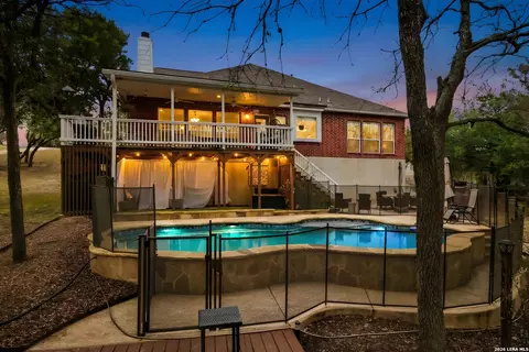 9902 Alms Park Dr, San Antonio, TX 78250