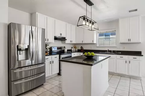 16130 Ambush Grv, San Antonio, TX 78247