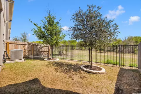 8851 Oakland UNIT 36, San Antonio, TX 78240