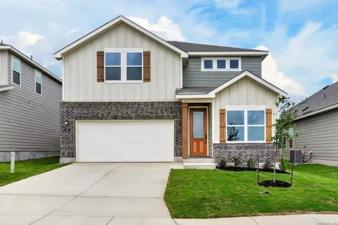 127 Peeps Ct, Adkins, TX 78101