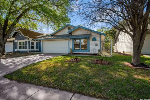 3916 Chimney Spgs, San Antonio, TX 78247