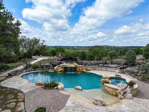 209 River Cliff Pl, Spring Branch, TX 78070