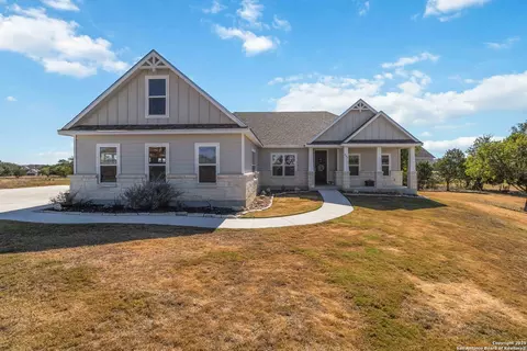 342 Wood Vw, Bandera, TX 78003