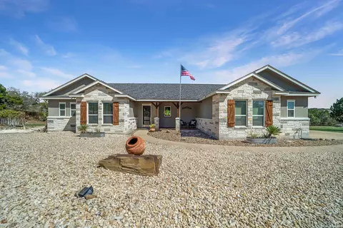 1123 Long Holw, Canyon Lake, TX 78133
