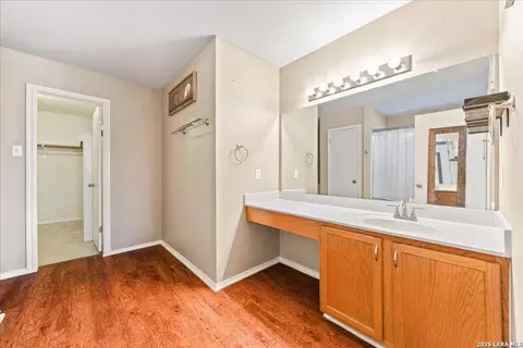 Bath - 116 Devons, Buda, TX 78610 photo 1 of 4