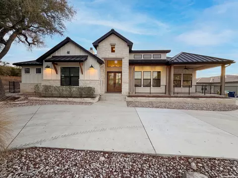 1781 Bella Vis, Canyon Lake, TX 78133