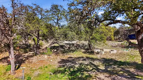 610 Orbit Dr, Canyon Lake, TX 78133