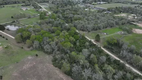 25 St, Hempstead, TX 77445 photo 3
