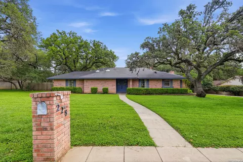 228 Sagecrest, Hollywood Park, TX 78232