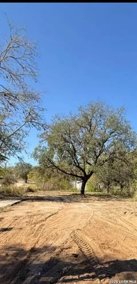 409 Harl, Pleasanton, TX 78064