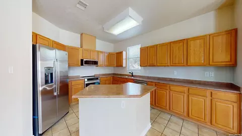 Kitchen - 101 Springtree Clf, Cibolo, TX 78108 photo 3 of 5