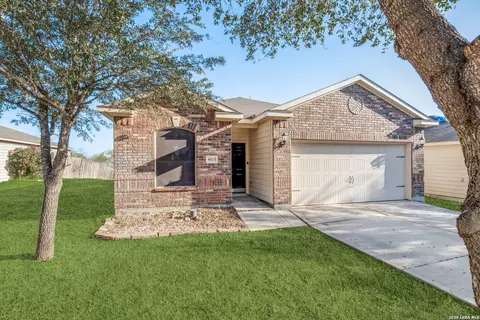 6523 Luckey Sq, San Antonio, TX 78252
