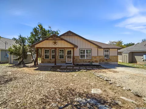 1530 Bob White Dr, Spring Branch, TX 78070