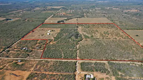 854 County Road 7421, Yancey, TX 78886
