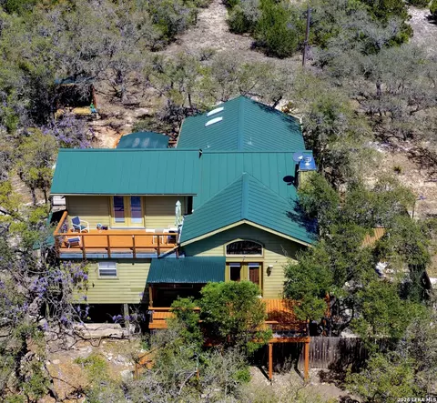 1721 Fm 3424, Canyon Lake, TX 78133