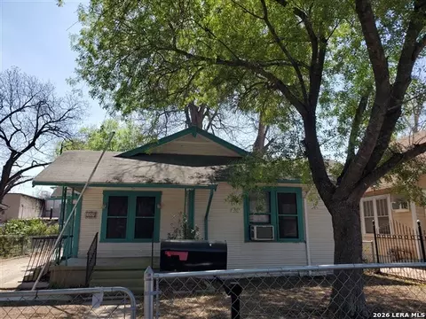 114 Thompson Pl, San Antonio, TX 78225