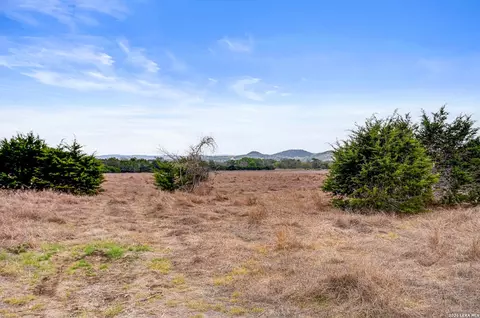 144 Tablerock Rdg, Center Point, TX 78010