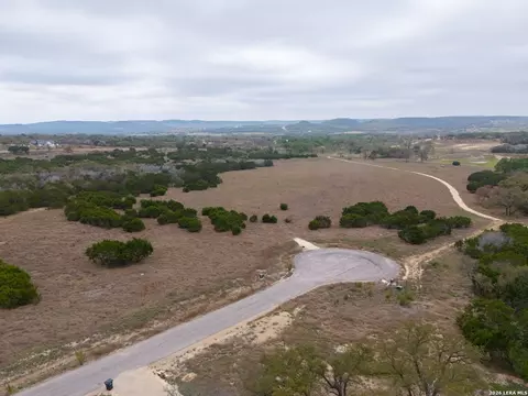 144 Tablerock Rdg, Center Point, TX 78010