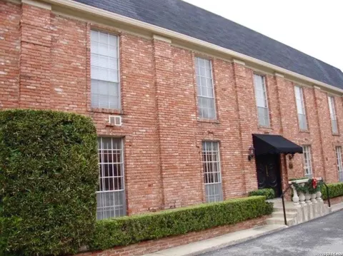 8033 N New Braunfels #100D, San Antonio, TX 78209