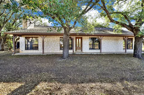 Exterior - 386 County Road 763, Devine, TX 78016 photo 3 of 8
