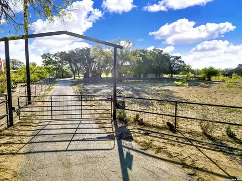 Other - 386 County Road 763, Devine, TX 78016 photo 1 of 19