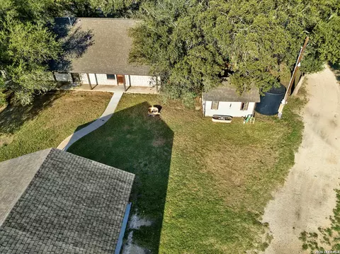 View/Area - 386 County Road 763, Devine, TX 78016 photo 3 of 5