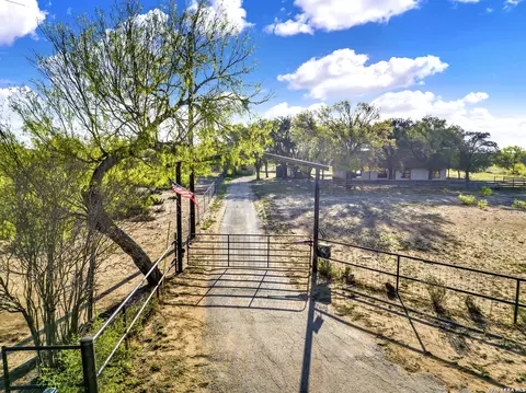 Other - 386 County Road 763, Devine, TX 78016 photo 18 of 19