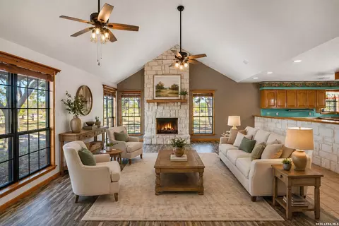 Living - 386 County Road 763, Devine, TX 78016 photo 2 of 6