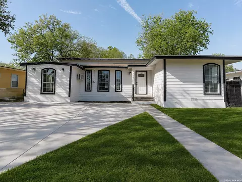 115 Huxley Dr, San Antonio, TX 78218
