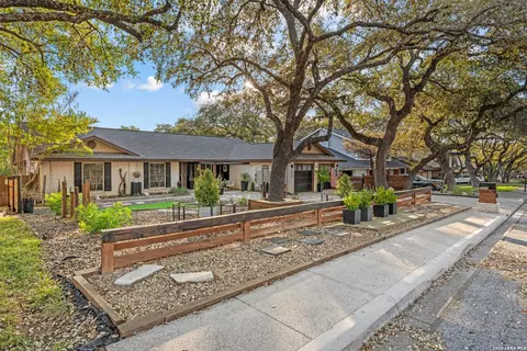 2522 Crow Vly, San Antonio, TX 78232